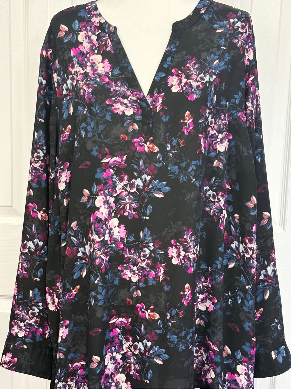 Torrid Black & Purple Multi Floral Print V-Neck Long Sleeve Blouse 4X